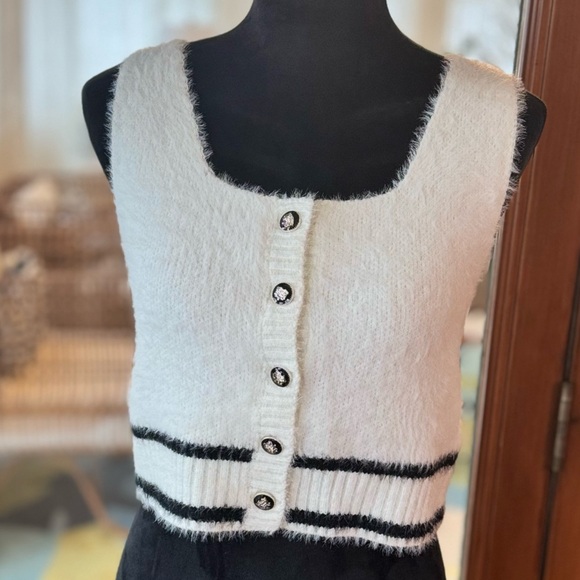 ❄️NW SWEATERS TANK TOP - Picture 3 of 9